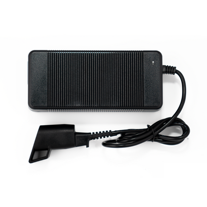 Chargeur DRYFT Core-ion avec câble secteur britannique